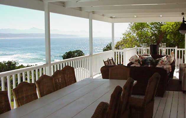 balcony overlooking plettenberg bay